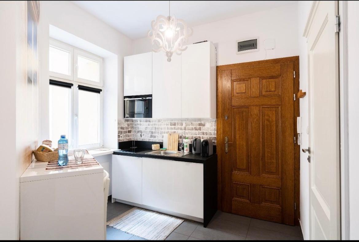 Strzalowa Apartment - City Center Познань Екстер'єр фото